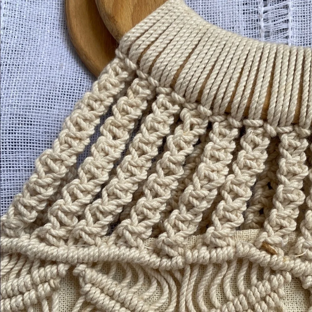 Handcrafted Cream Macramé Handbag - Picture 9 of 12